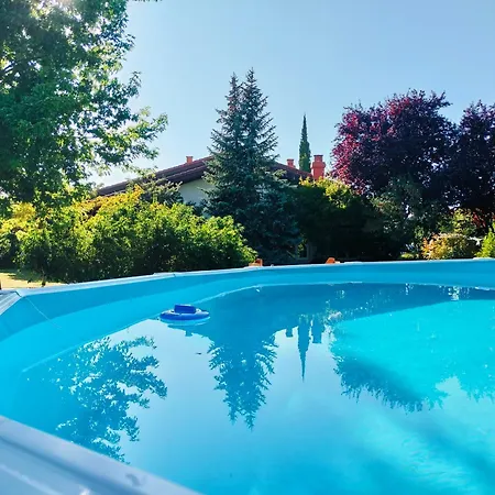 Zarrian Barri Etxea בית נופש Lubiano