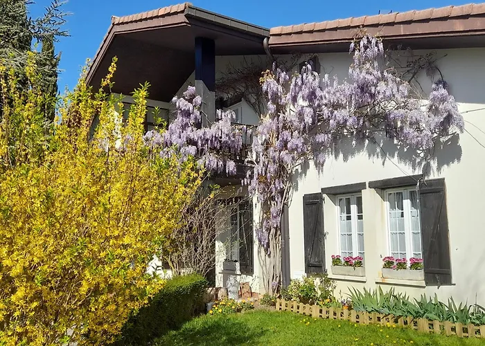 Zarrian Barri Etxea Σπίτι διακοπών Lubiano